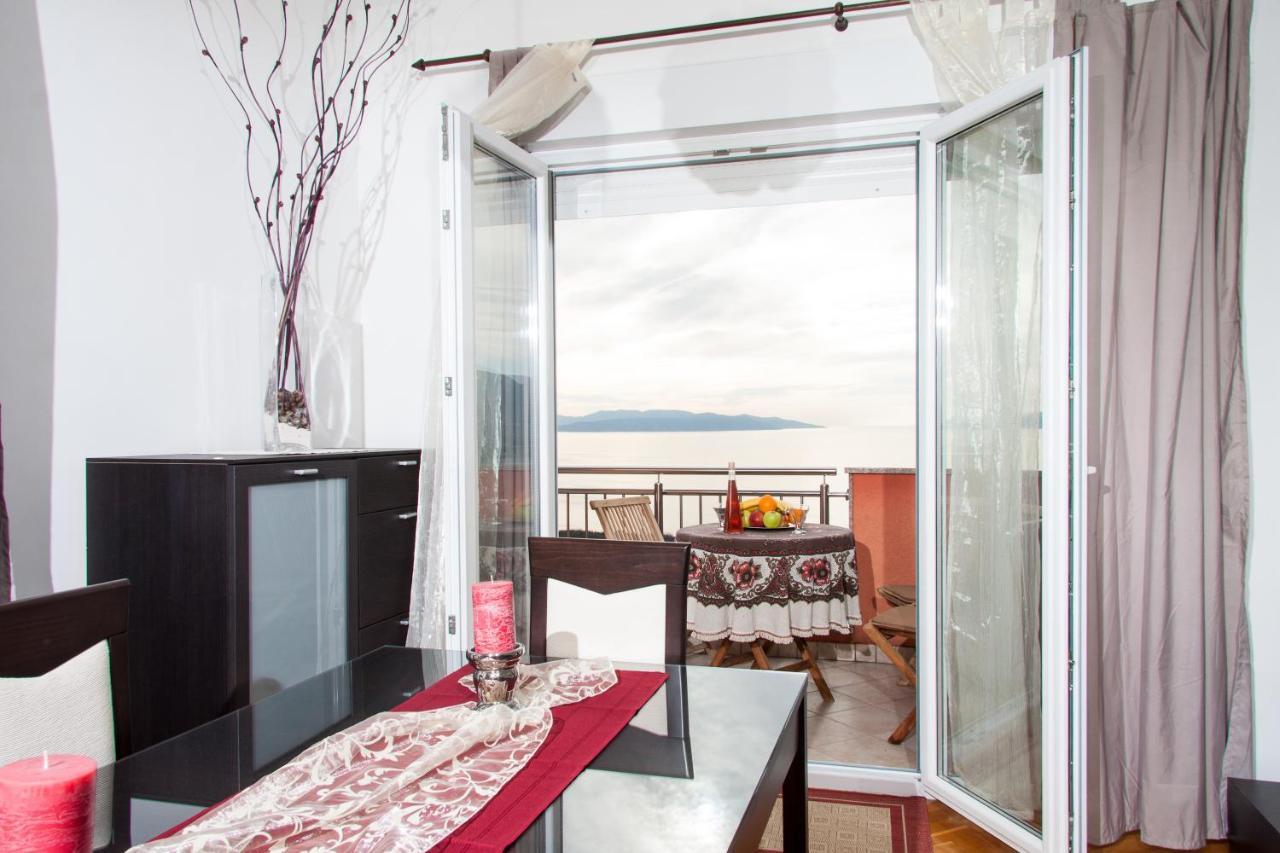 Apartments Adria Blue Кастав Екстер'єр фото